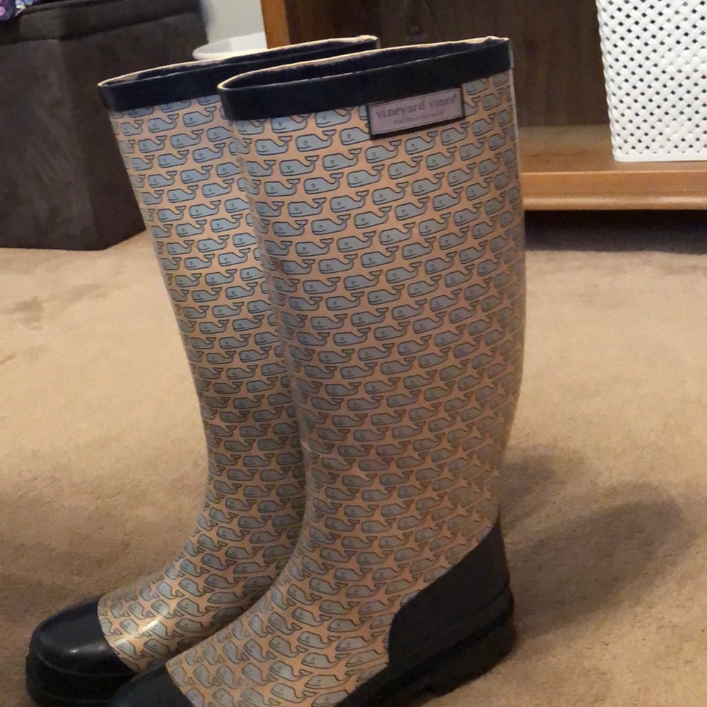 Vineyard vines rain boots